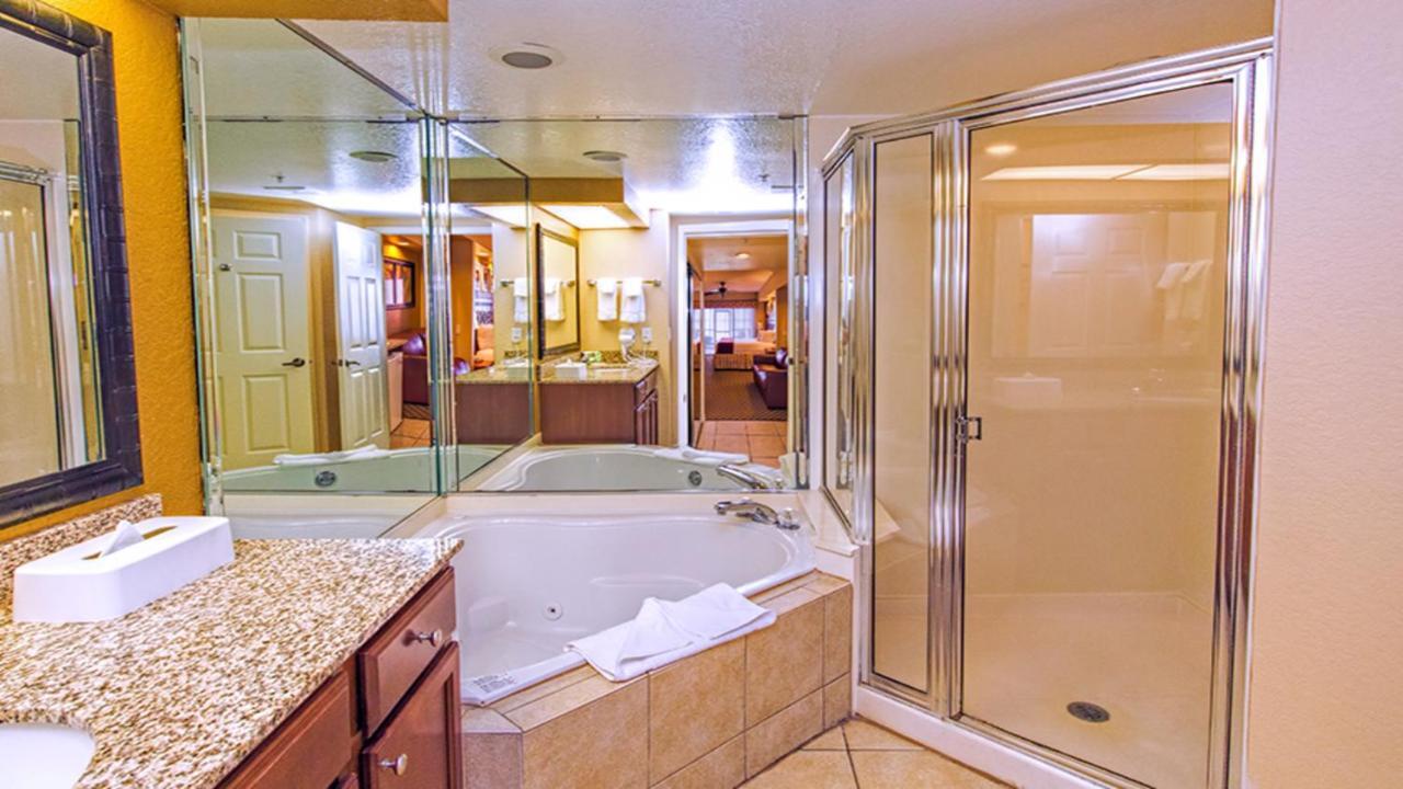 Stunning Condo Near Universal Studios Williamsburg Екстериор снимка